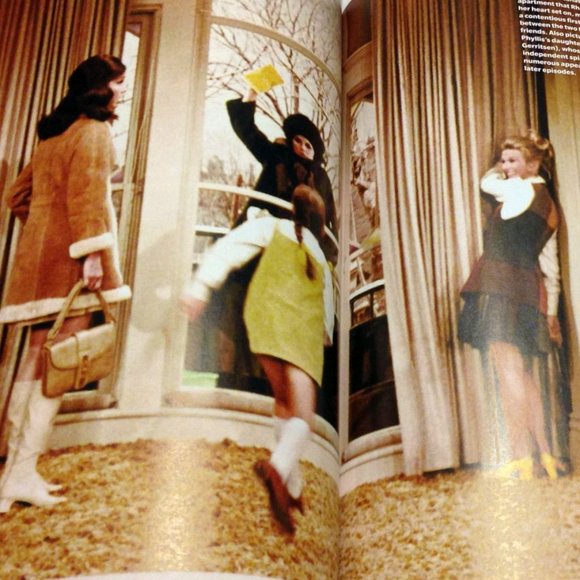 Life Magazine 50th Anniversary Mary Tyler Moore, Collectible - Picture 4 of 10